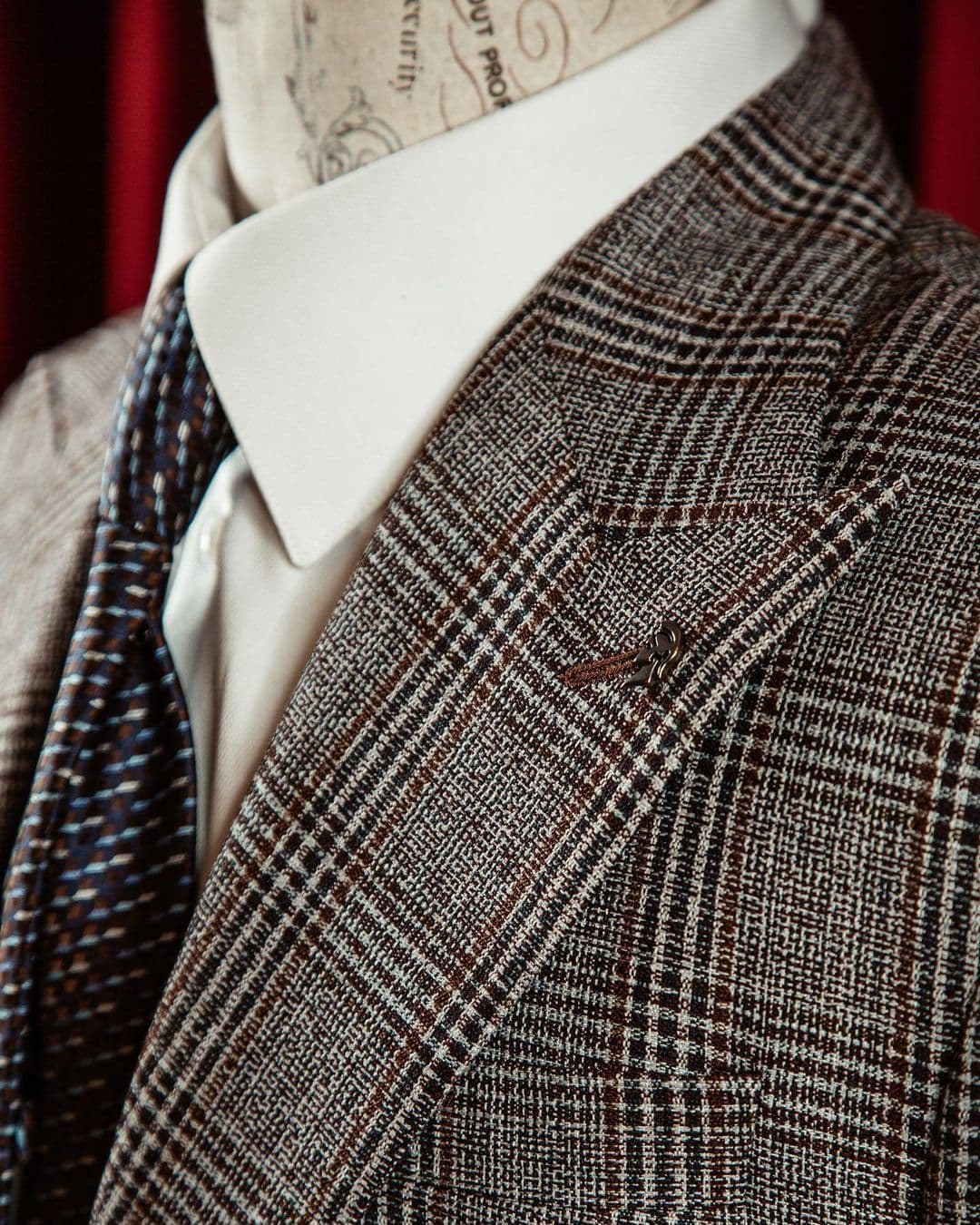 Suit 9